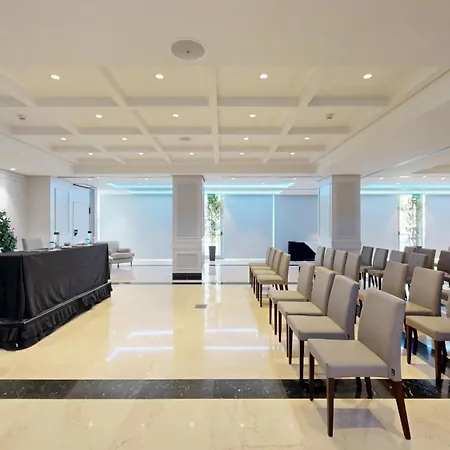 Andalucía Center Hotel 4*