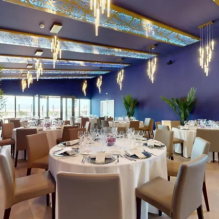 Andalucía Center Hotel 4*